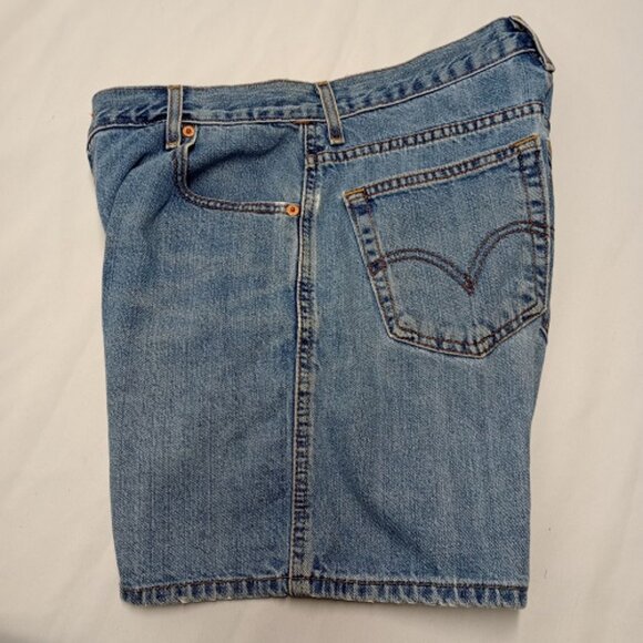 Levi's 550 Relaxed Distressed Shorts Women's Size 10 - Picture 8 of 8
